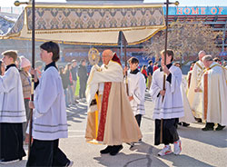 The gift of the Eucharist was celebrated during the first eucharistic procession that Roncalli High School in Indianapolis held on Nov. 3. (Submitted photo)